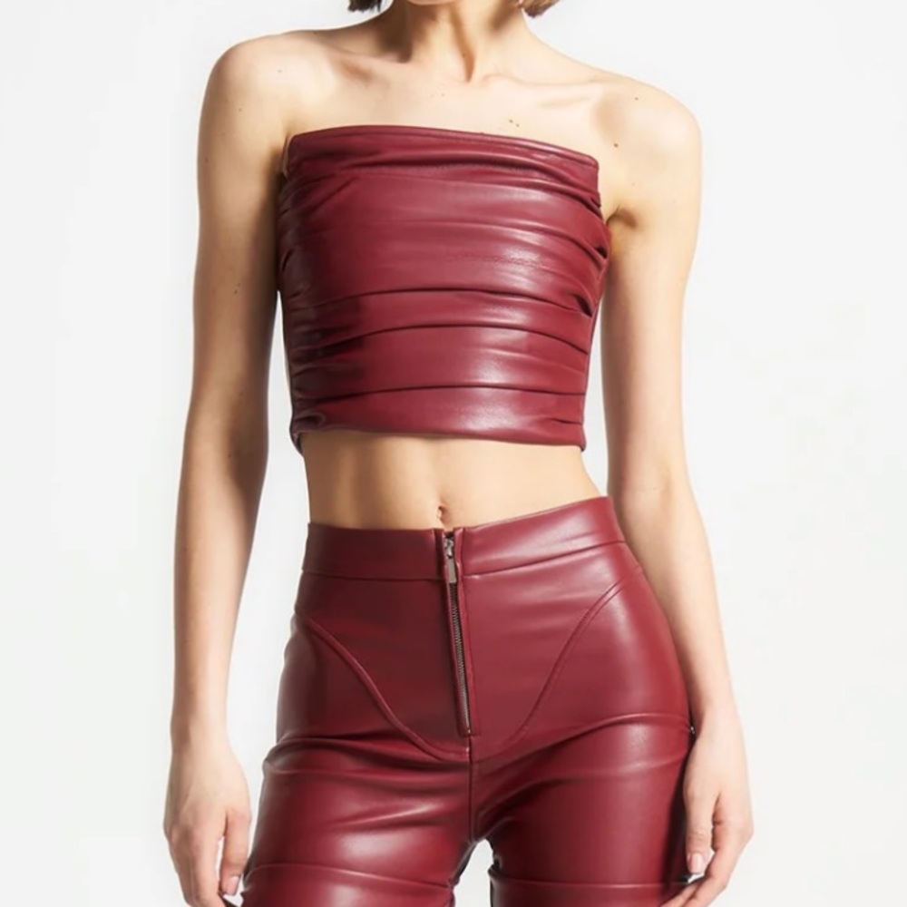 maniere de voir faux red leather top